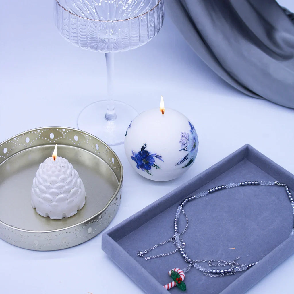 Ručně tvořené dekorativní svíčky z přírodního vosku