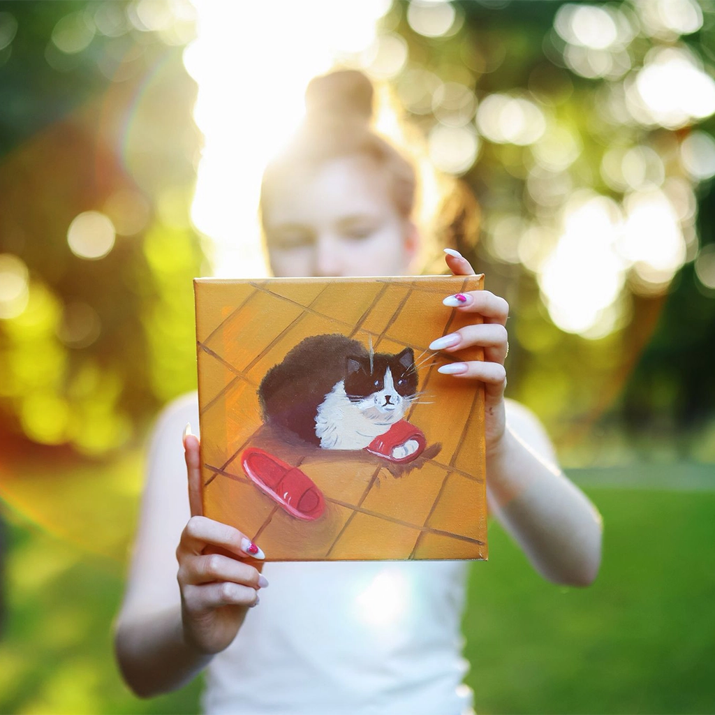 Alisa Kalacheva Kocour v pantofli - Olejový obraz 20×20 cm