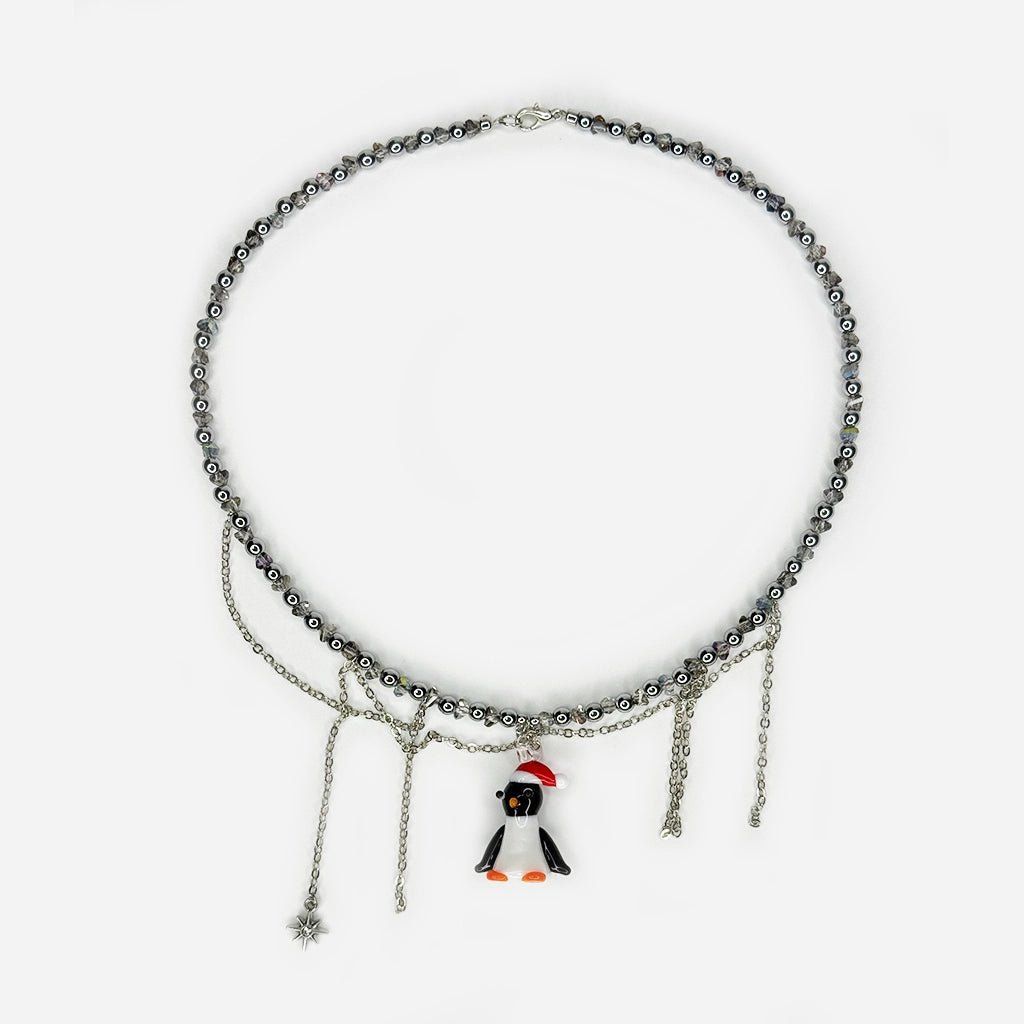 SIELI Náhrdelník s hematitem s přívěsekem ve tvaru vánočního tučňáka