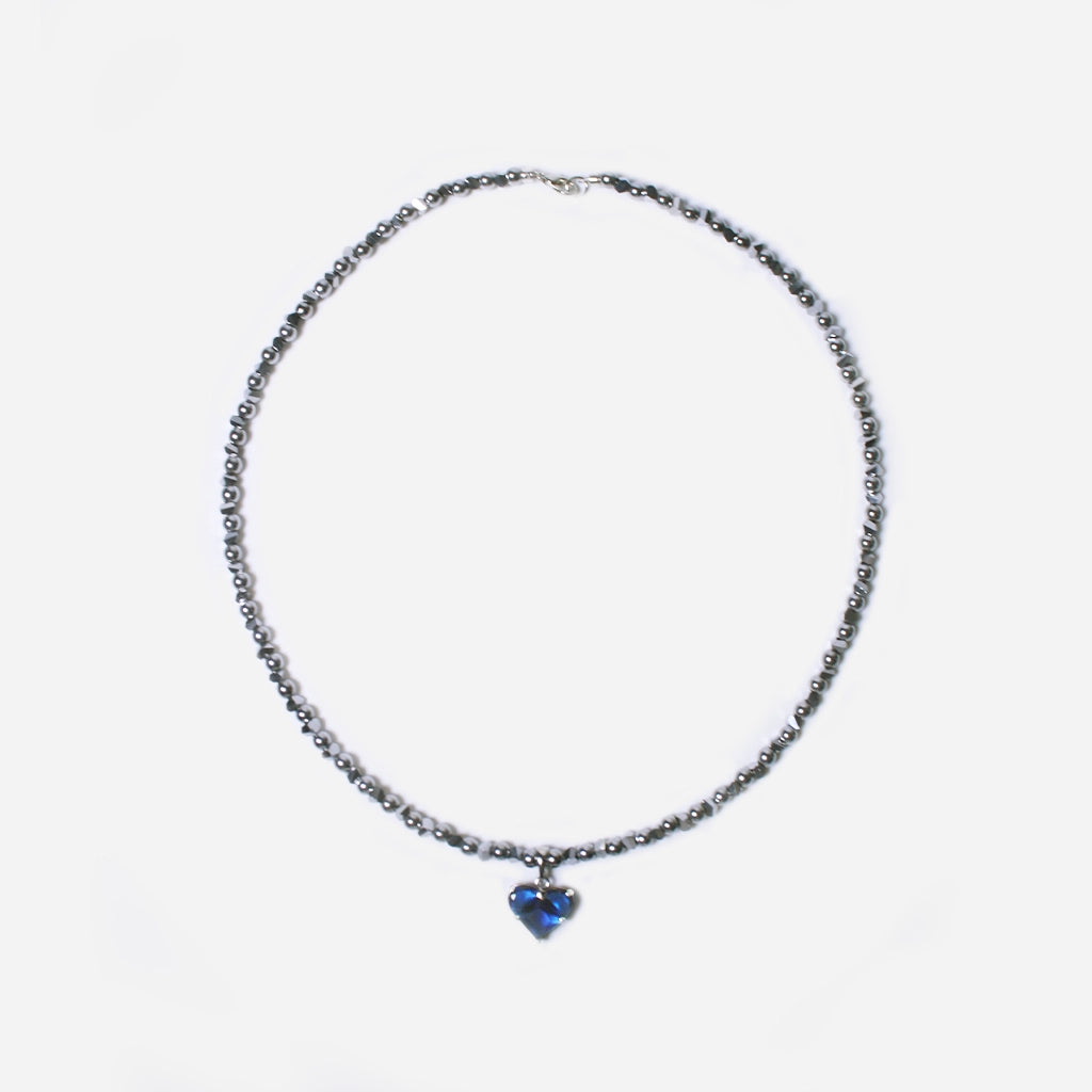 SIELI Náhrdelník s hematitem a tmavě modrým srdcem
