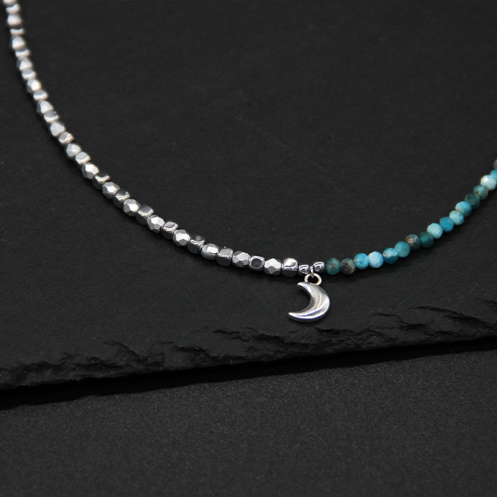 SIELI Náhrdelník s apatitem, hematitem a přívěskem měsíce