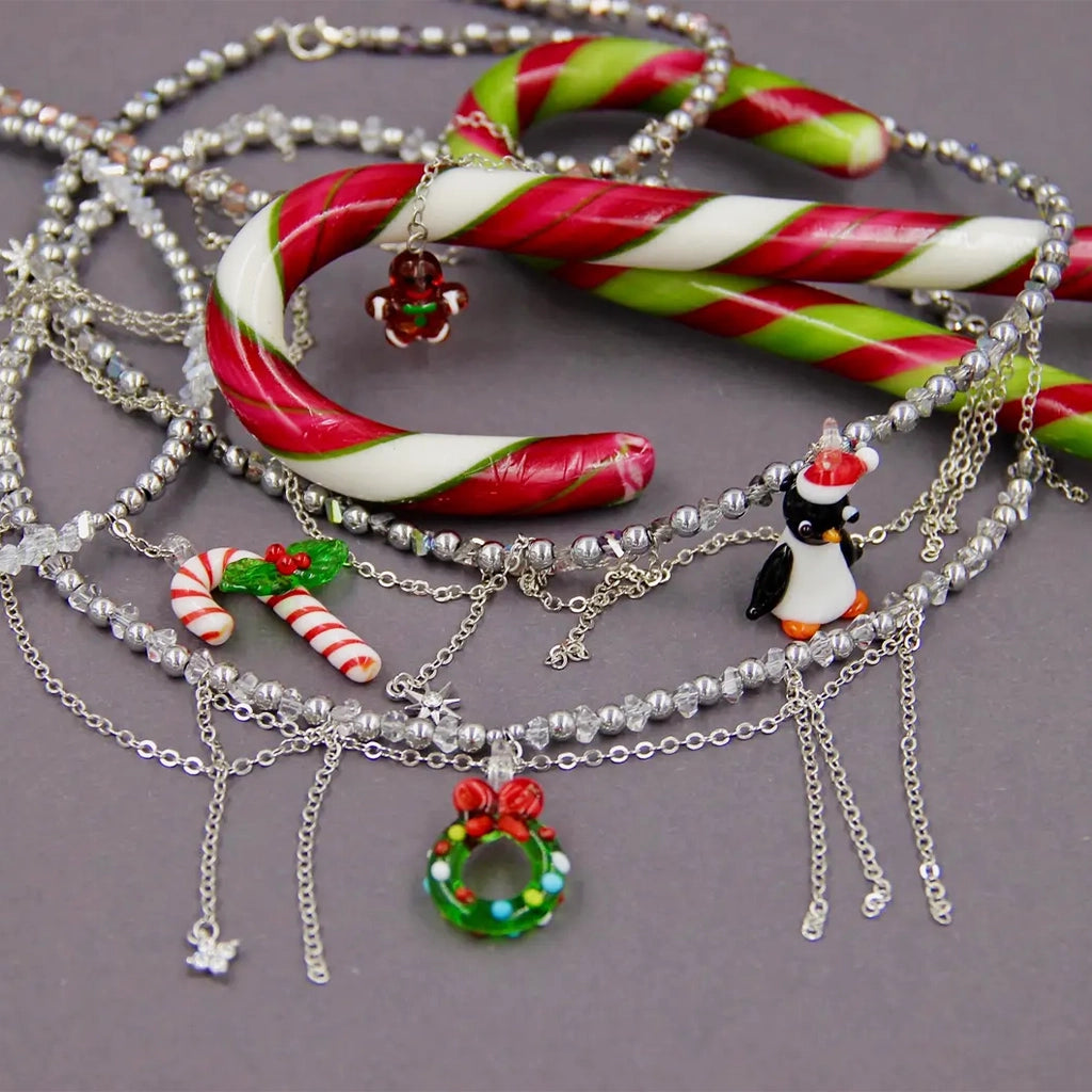 SIELI Náhrdelník s hematitem s přívěsekem ve tvaru vánočního věnce